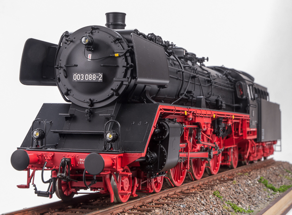 Baureihe 03 von KM1, Spur1-Modell. Foto: Friedhelm Weidelich